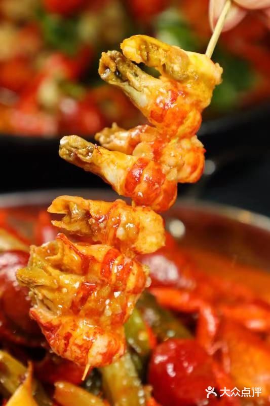 吃小龙虾尝尝鲜啦！