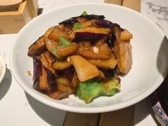 -关东小磨东北菜(漕河泾印象城店)