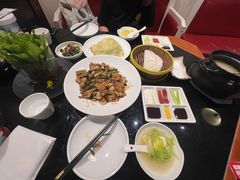 -皇城根·烤鸭·鱼头·家常菜(欧亚大观乐活城店)