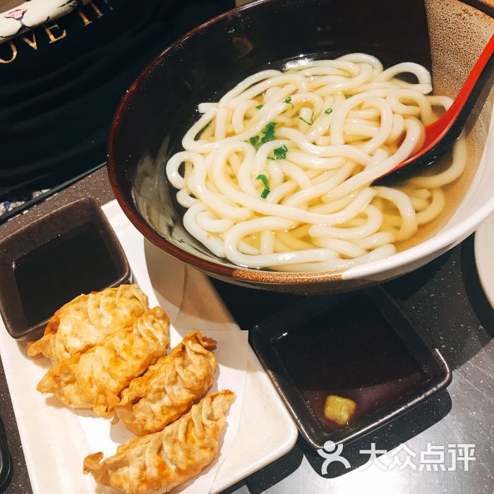 日式炸饺子乌冬