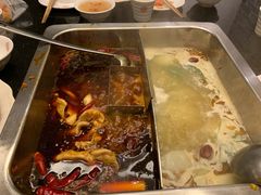 -百年川椒重庆老火锅(光谷店)