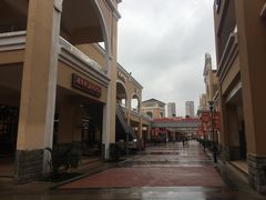 -百联奥特莱斯广场(武汉盘龙店)
