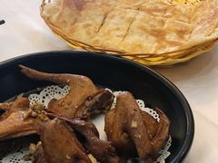 沙姜乳鸽-东江渔村·古典园林·30年粤菜老字号(太和店)