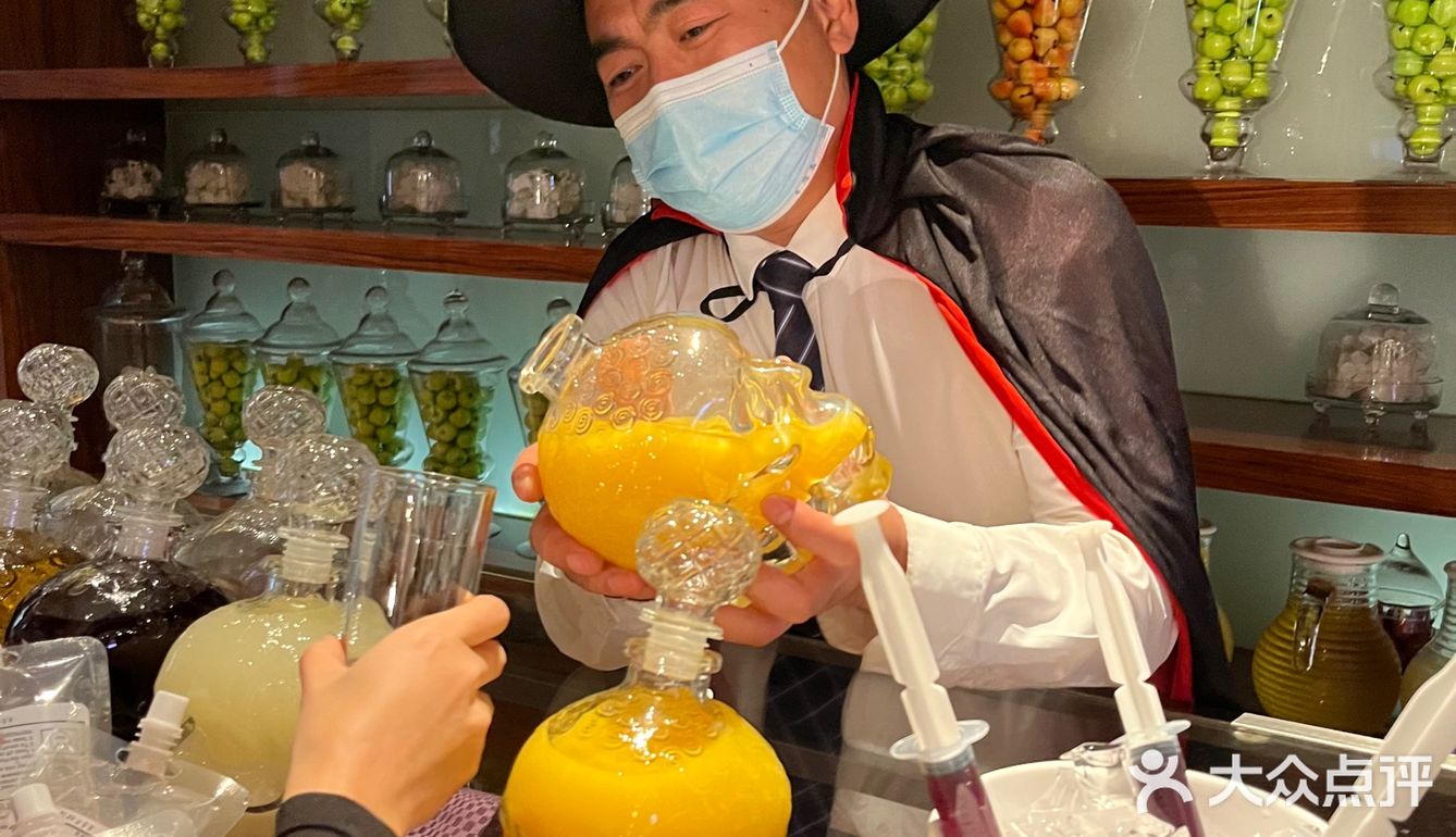 免费脸绘、DIY饼干、小丑互动、无限量大闸蟹…万圣节太好玩啦