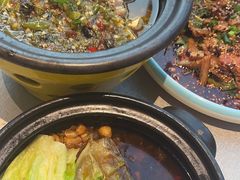 -有红鸡毛店·川菜(建设路店)