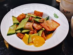 -东口码头·烧鸽子·鱼头泡饼·地方菜(金鹰悦城店)