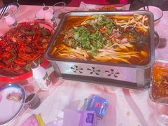 -海盗船. 龙虾烧烤. 酒馆