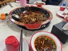 -烧哥美蛙肥肠鱼火锅·十五年社区店