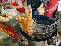 现炸油条-汪记鲜鱼糊汤粉(沈阳路总店)