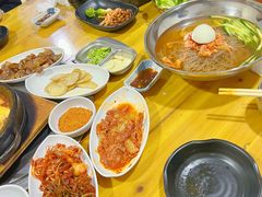 -故乡家韩国料理(丹东街店)