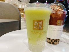 -奈雪的茶(湖滨银泰in77C区PRO店)