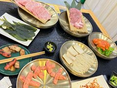 -臻牛烤肉