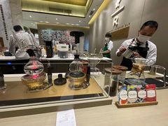 -星巴克臻选(深圳龙华红山天虹店)
