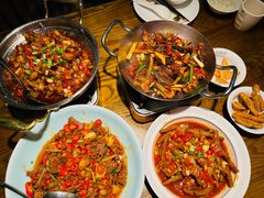 -爱碗亭·鲜炒湖南菜(壹城中心店)