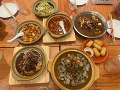 -彧玖食坊·川式砂锅酒馆(成山路店)