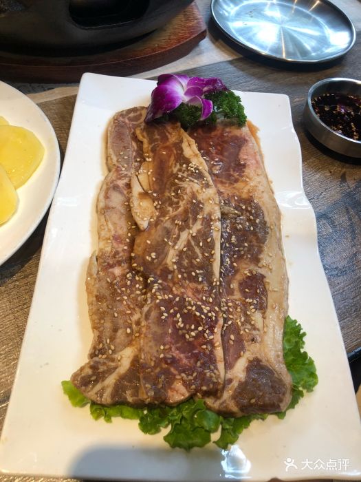 哎特炭火烤肉(中南路店)秘制牛仔骨图片 - 第2张