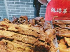-老鼎万春卤菜(五代传承创始老店)