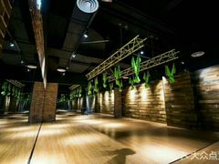 -康慈健身(雅戈尔雷迪森广场店)