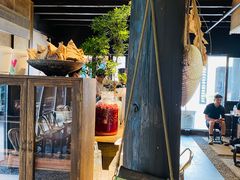 面包甜点陈列柜-Metal hands·铁手咖啡