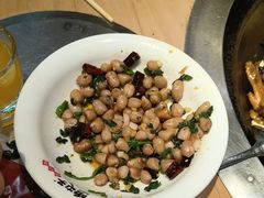 -咱屯子铁锅炖直营店(保利店)