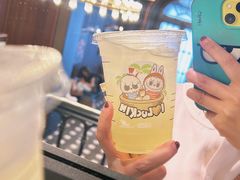 -瑞幸咖啡(江汉路中山大道店)