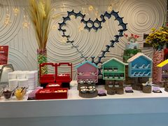 -亚洲国际大酒店·云顶阁旋转自助餐厅