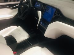 -TESLA 特斯拉(上海太古汇体验店)