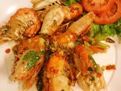 -J Daeng Seafood