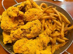 -BHC炸鸡(明洞总店)