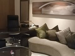 -上海滴水湖皇冠假日酒店