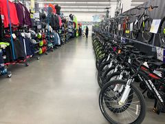 -迪卡侬(金龙湖店)