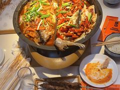 -鸣记脆皮烤鱼·海鲜烤鱼(三八广场店)