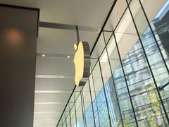 -Apple零售店(华贸购物中心店)