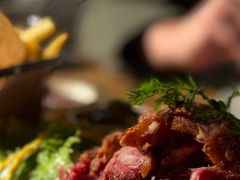 德国风味慢烤脆皮猪肘-MARU玛露音乐餐厅(大学路店)