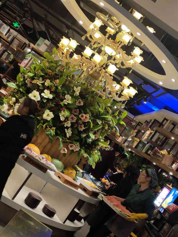 韩尚馆自助餐厅(叠彩万达店)-"位置在叠彩万达四楼,我们上个月底是