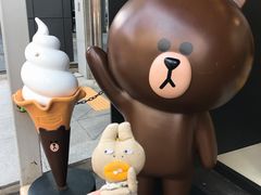 -LINE FRIENDS Garosu-gil Flagship Store