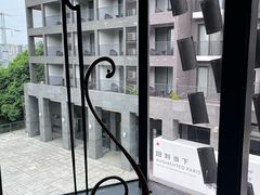 -知美术馆