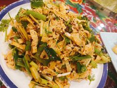 -闯关东东北农家菜(崂山石老人店)