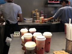 -喜茶(上海打浦桥日月光gelato lab+店)