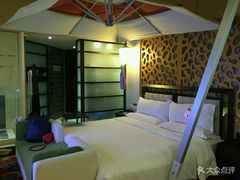 -喜鹊愉家酒店(郑州曼哈顿博览中心地铁站店)