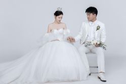 -挪娅婚纱摄影皇家会所
