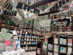 -钟书阁(群光广场店)
