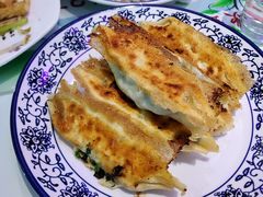 肉三鲜锅贴-春水锅贴·传统鲁菜(大明湖店)