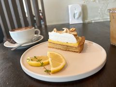 -Chom Cafe and Restaurant