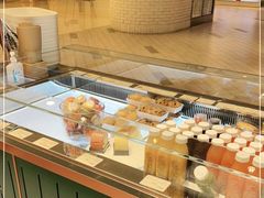 面包甜点陈列柜-多乐之日(王府井apm店)