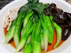 白灼菌菇菜心-新白鹿餐厅(松江开元地中海店)
