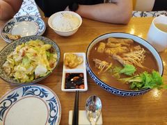 -峇峇娘马来西亚餐厅(望京SOHO店)