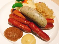-LENBACH兰巴赫西餐啤酒坊(大连东港店)