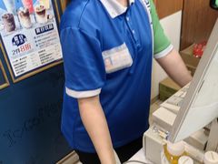 -全家便利店(襄阳南路店)