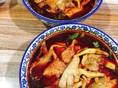 麻辣米线-老字号杨坡红油米线腊汁肉夹馍(东四道巷店)